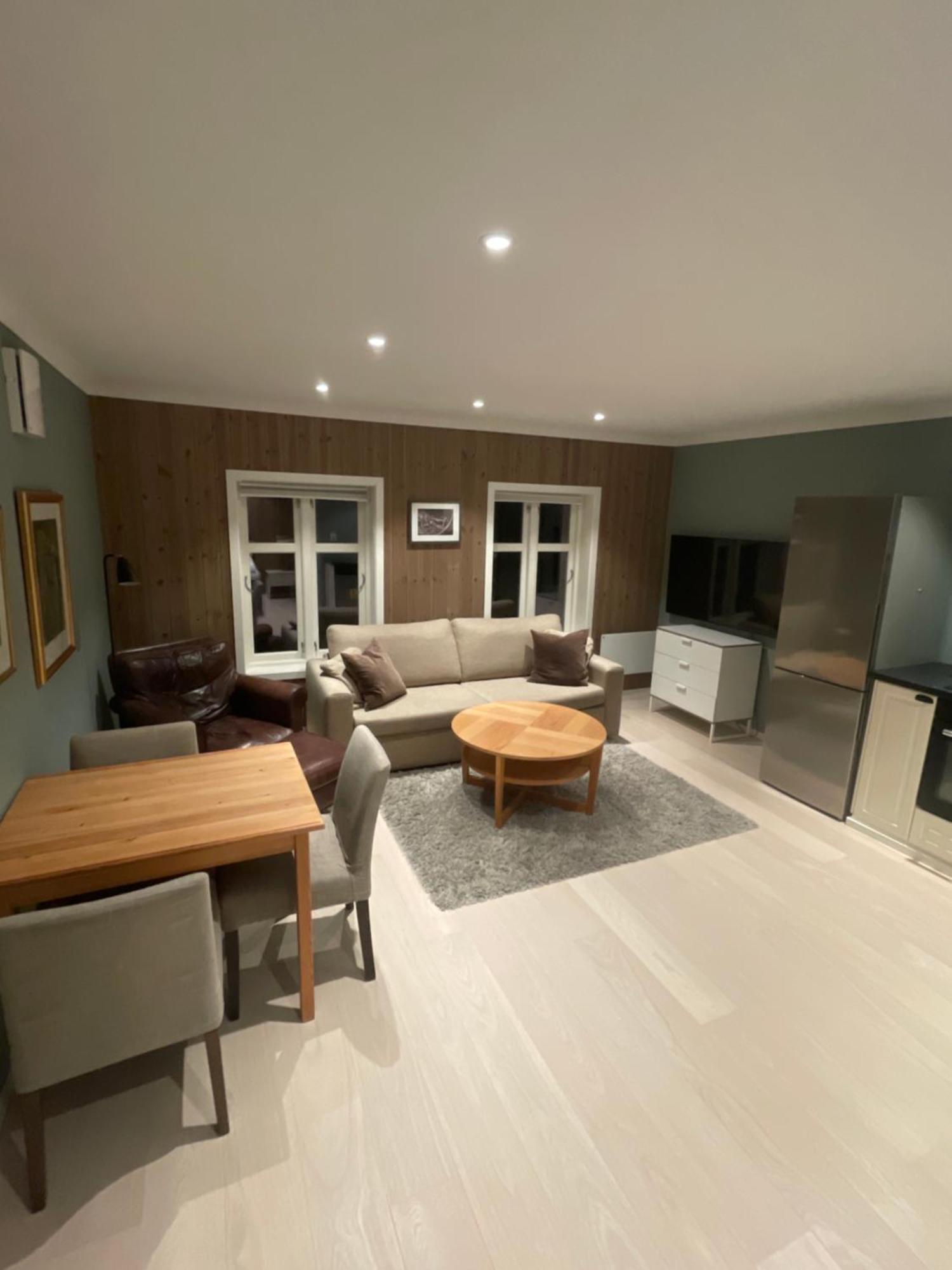 Modern Apartment Near City Center - Parking Available Саннефіорд Екстер'єр фото