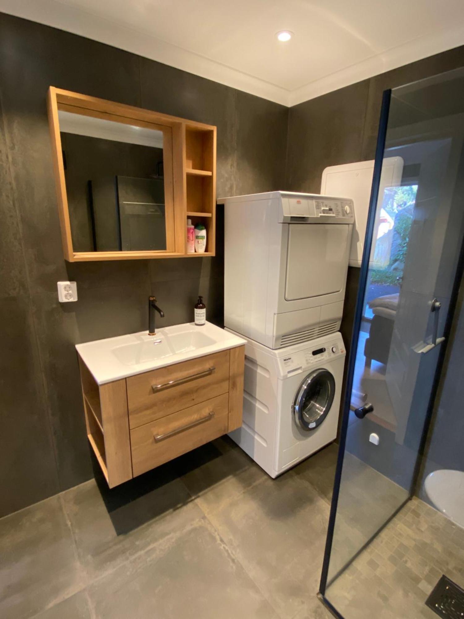 Modern Apartment Near City Center - Parking Available Саннефіорд Екстер'єр фото